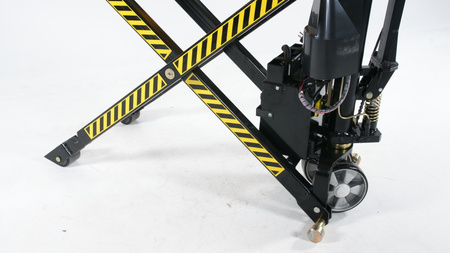 Electric scissor pallet truck 1500 kg, forks 540×1170 mm, polyurethane wheels – PL 1500